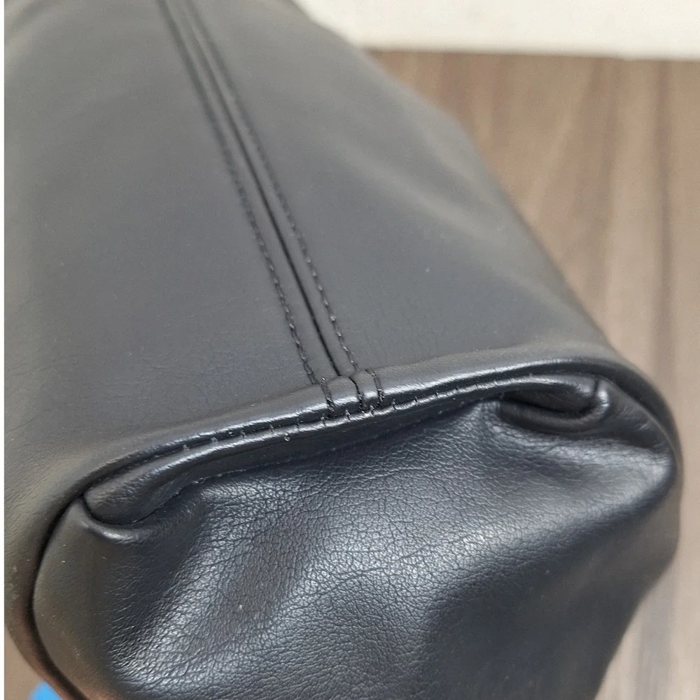 Simply Vera Vera Wang Black Ruched Faux Leather Hobo Bag‎ SV Logo Handbag